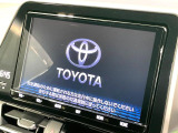 【純正9型ナビ】人気の純正ナビを装備。オーディオ機能も充実しており、Bluetooth接続すればお持ちのスマホやMP3プレイヤーの音楽を再生可能!毎日の運転がさらに楽しくなります!!