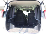 【車屋】として、長く車業界に従事した経験豊富なスタッフが多数在籍しております。