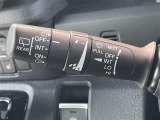 【オートライト(AUTO)】外の明るさをシステムが感知して、自動でヘッドライトが点灯します!ヘッドライトをつけ忘れを防ぐ便利機能です。