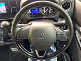 【純正革巻きステアリング】上質な革を使用することで、手にしっかり馴染みとても運転しやすいハンドルです♪
