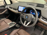 ☆センターパネルを運転席側に僅かに傾けたBMW独特のインパネ☆【駆け抜ける歓び】はここからもスタートしております☆