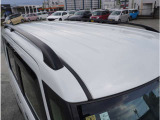 ★★★ルーフレールがこの車の1ポイントデザインですね★★★
