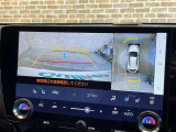 【アラウンドビューモニター】上から見下ろしたように駐車が可能です。安心して縦列駐車も可能です♪
