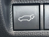 【パワーバックドア】スマートキーや運転席のボタンを押すだけでリアゲートが自動で開閉します!荷物を持っている時や、高い位置にあるバックドアを閉める際に便利な機能です♪