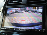 お車選びをお楽しみ頂けるよう、在庫車の展示スペースを十分に確保しております。