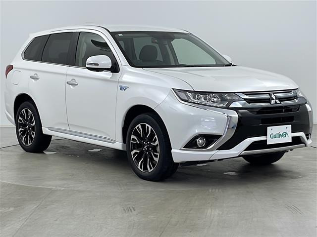 アウトランダーPHEV 2.0 G ナビパッケージ 4WD 4WD 修復歴無し