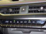 運転席・助手席・独立型オートエアコン。運転手とパートナー別々の温度設定が出来快適なドライブが楽しめます!!