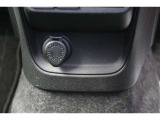 【アクセサリーソケット】12Vのカー用品等の電源供給が可能です。