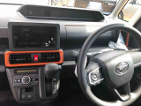 運転中も見やすいメーター。