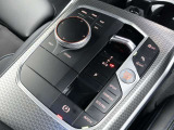BMWライフをさらに素晴らしいものにするために、BMWカードもご用意しております。ご利用金額1,000円ごとに1ポイントたまります。BMW正規ディーラーでのご利用につきましてはポイントが2倍になります。