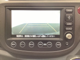 バックでの車庫入れも安心です! リアカメラが付いているバックモニター付のナビを装備しております。操作線もついており距離感も画面から確認できます。