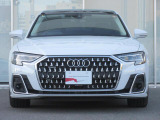 《認定中古車納車前点検100項目・高度な訓練・教育を受けたアウディ専任メカニックが、100項目に及ぶ精密な点検を実施いたします。》