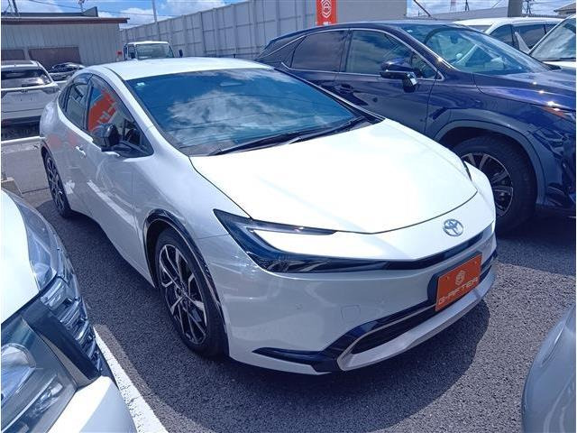 プリウス2.0 プラグインハイブリッド Z黒革シート12型ナビ360カメラ電動トランク