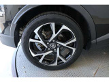 純正アルミホイール【タイヤサイズ225/50R18】