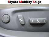 ドライビングポジションの調節に便利なパワ-シ-トを装備しています。