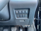 両側電動スライドドアは運転席からも開閉可能です!また衝突軽減ブレーキ、横滑り防止装置、レーンキープアシストなどの安全装備も完備☆