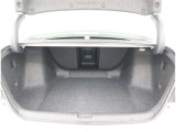 広い開口幅のおかげで大きな荷物も出し入れ楽々。旅行や買い物など、荷物が多くなってしまった時もしっかり活躍してくれます!
