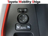 駐車時に便利なスマ-トキ-連動オ-ト格納式ドアミラーを装備しています。施錠すると自動的にドアミラーを格納する便利な機能です!