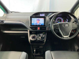 メーターやシフト、スイッチ位置など運転席まわりの配置はしっくりいきたいものですね!まずは座ってチェックしてみて下さい♪