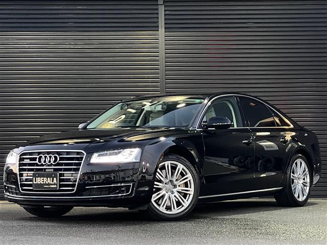 A84.0 TFSI クワトロ 4WD4WD 本革シート