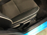 痛みの出やすい運転席シートの角、フロアマット、座面、ともに良好です