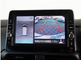 お車選びをお楽しみ頂けるよう、在庫車の展示スペースを十分に確保しております。