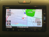 ワイド画面のナビゲーションはフルセグTV対応のGathers純正メモリーナビを搭載しています。Bluetoothオーディオ機能がありますので、スマートフォンなどの音楽も再生できます。