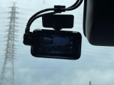 【ドライブレコーダー】映像・音声などの運転中の記録を残します。事故などを起こした起こされた時の証拠になりえますので、もしも時でも安心ですね。