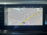 ナビの他、、AMFM、Bluetoothオーディオハンズフリーフォン、 ジェスチャーコントロール等の機能も充実しております。