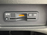 運転席右下にETCがついています。