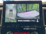 【マルチアラウンドモニター】専用のカメラにより、上から見下ろしたような視点で360度クルマの周囲を確認することができます☆死角部分も確認しやすく、狭い場所での切り返しや駐車もスムーズに行えます。
