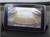 【バックカメラ】駐車が苦手な方でも安心してお乗りいただけます。リバース連動で画面が切り替わるのでとっても便利です。