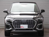 ミッドサイズSUVとして人気を博している「Q5」に新たに追加された、クーペスタイルのスポーティなキャラクターと高い実用性を兼ね備えた「Q5スポーツバック」「40TDIクワトロ Sライン」