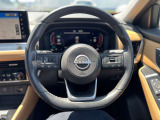 【プロパイロット】高速道路でお使い頂ける自動の運転技術です!アクセル・ブレーキ・ハンドルの操作を自動で判断し、車間距離や走行位置を保ちます!