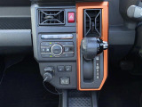 【 オートエアコン 】車内温度を感知して自動で温度調整をしてくれるのでいつでも快適な車内空間を創り上げます!//
