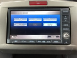 ナビゲーションはワンセグTV対応の工場装着純正HDDナビを搭載。CDの録音再生ができるサウンドコンテナ(ミュージックサーバー)付きです。