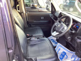 それぞれの分野のプロがお車の悩みや疑問に親身になって対応させていただきます。