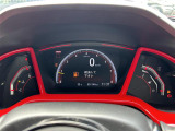 【スピードメーター】メーターがシンプルで見やすく運転しやすいですね!
