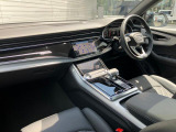 新型の車種から、お求めやすいモデルまで幅広く取り扱っております。
