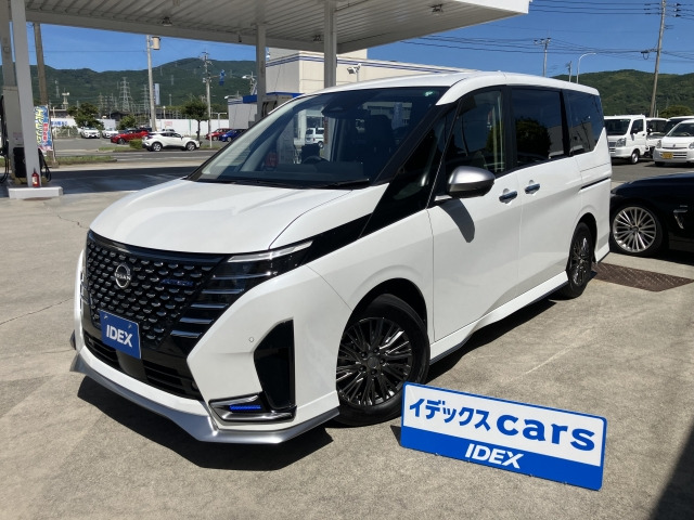 セレナ1.4 e-4ORCE AUTECH 4WD