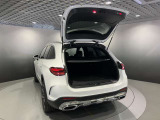 トランク容量は同一他社車両より広く、旅行やゴルフ等様様なシツエーションで役立ちます。