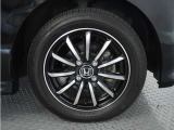 アルミホイール装着車です!これで足元まわりもおしゃれにきまります!