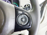 ハンドル右側にはクルーズコントロールのスイッチが装備され運転中の操作も安心して行えます!