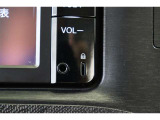 スマートフォンやiPodに入れた音楽を楽しめるAUXを装備しています。AUXは直接カーオーディオに接続できるため、Bluetoothなどよりも高音質な音楽が楽しめます。