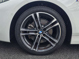 左前フロント 225/40R18