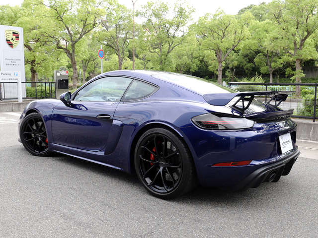 ポルシェ 718ケイマン GT4 の中古車詳細 (18,000km, ゲンチアン