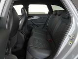 ご納車前に行います点検100項目におきまして、専用のテスターやツールを用いて細かな診断を行います。