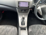 シフトノブの位置がステアリングに近くて、運転しやすいですよ♪♪