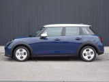 【MINI NEXT 認定中古車】安心の保証プログラムや延長保証など、MINI NEXT車両をご購入いただいたオーナーの皆様に、より快適なMINIライフを楽しんでいただくためのユニークなサービスをご用意しております。