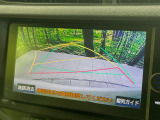 【バックカメラ】駐車時に後方がリアルタイム映像で確認できます。大型商業施設や立体駐車場での駐車時や、夜間のバック時に大活躍!運転スキルに関わらず、今や必須となった装備のひとつです!